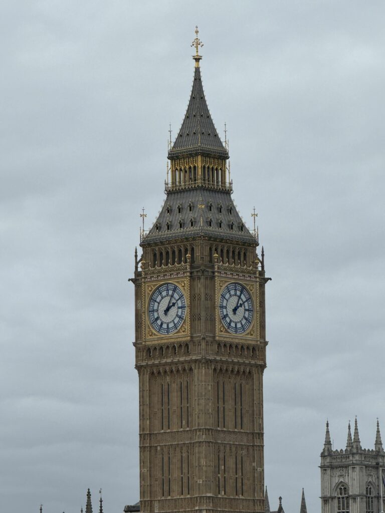 best time to visit Belfast 768x1024 1